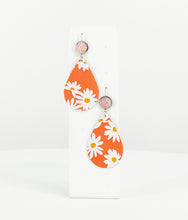 Load image into Gallery viewer, Coral Druzy and Daisey Faux Leather Earrings - E19-2889