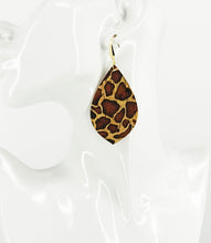 Load image into Gallery viewer, Giraffe Cork Earrings - E19-2947
