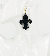 Load image into Gallery viewer, Black Portuguese Cork Fleur De Lis Earrings - E19-2994