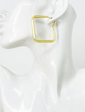 Load image into Gallery viewer, Matte Gold Square Hoop Earrings - E19-3931