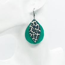 Load image into Gallery viewer, Green Suede and Cheetah Leather Earrings - E19-441