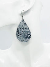 Load image into Gallery viewer, Black and White Genuine Leather Earrings - E19-911