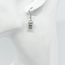 Load image into Gallery viewer, Glass Bead Earrings - E613