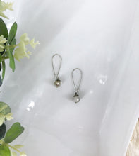Load image into Gallery viewer, Glass Bead Earrings - E648