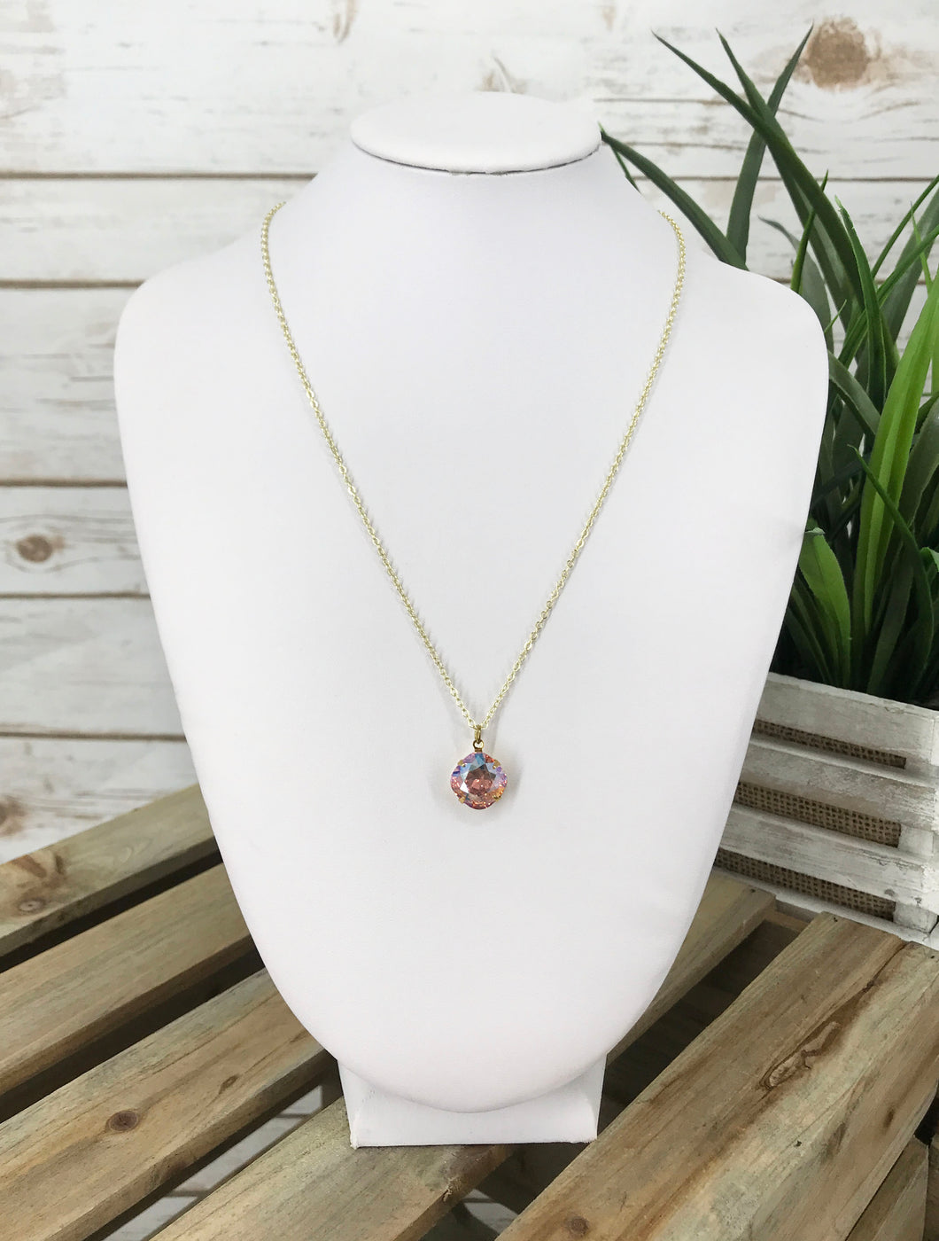 Crystal Pendant Necklace - N580